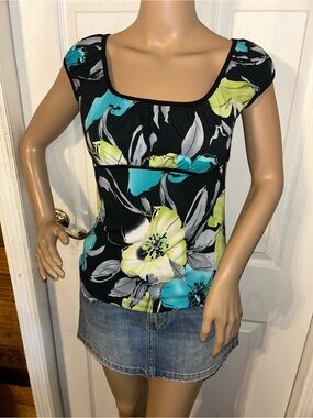 Moa Moa Black Scoop-Neck Floral Tee with Teal & Lime